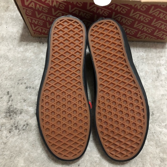 Vans - Picture 6 of 7